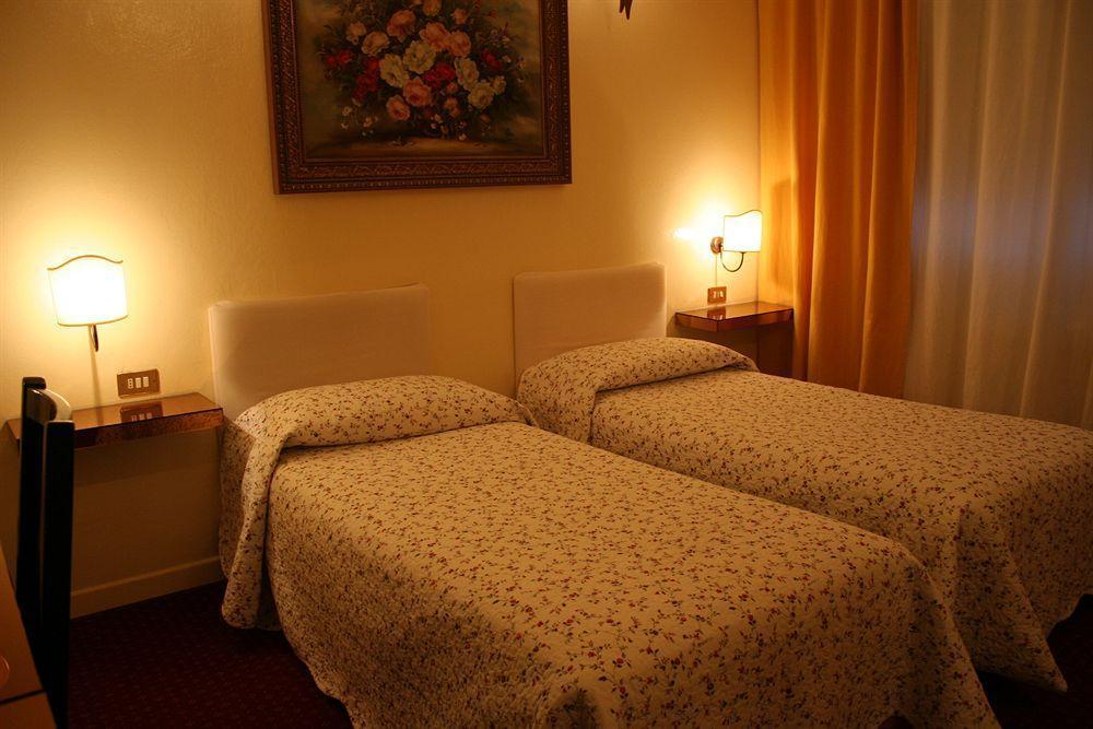 Europa Fiera Rho Hotel Luaran gambar